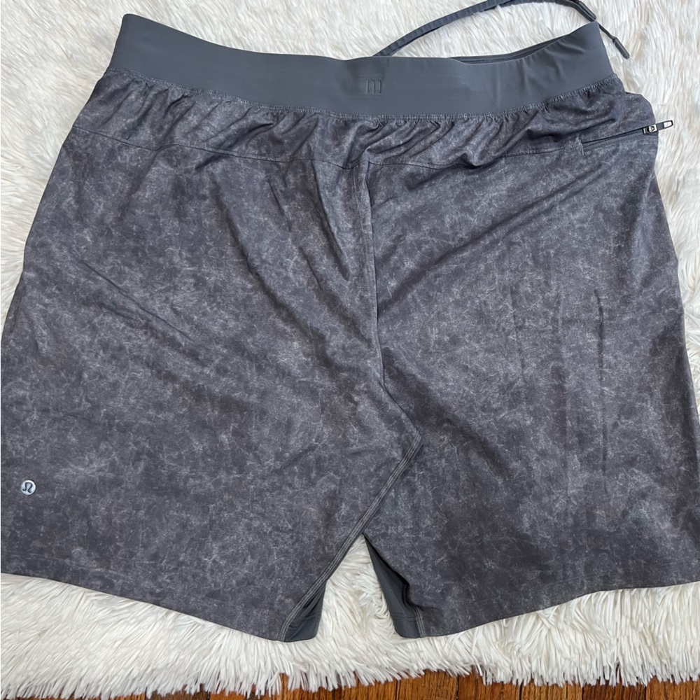 Lululemon Athletica men Lululemon T.H.E. Short 9" *Linerless - Picture 4 of 10
